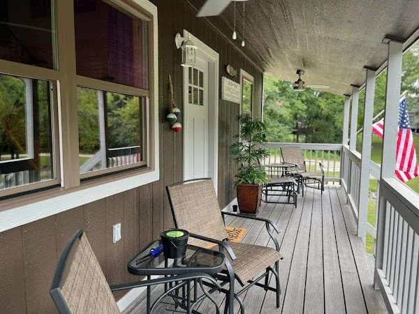 The front porch of Cabin 17